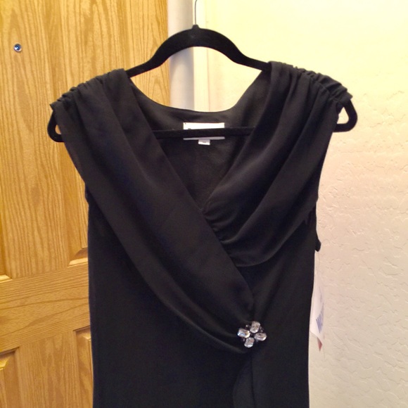 NWT ❤️”THE” black💗dress!! Gorgeous dress, it’s new with tags - Picture 5 of 16